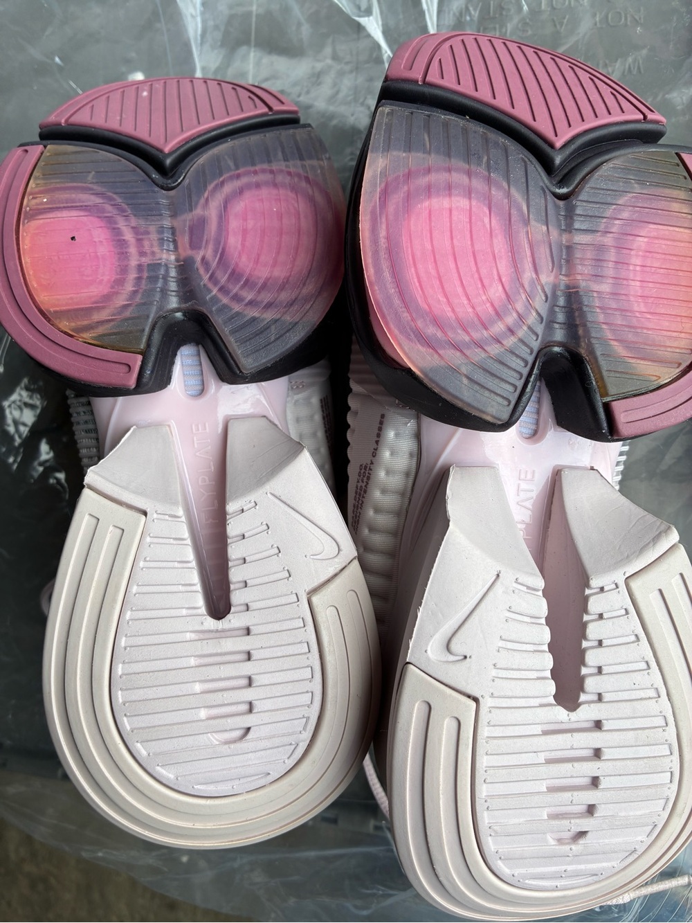 Nike Women’s Light Pink and Burgundy Athletic Training Shoes - Picture 8 of 9
